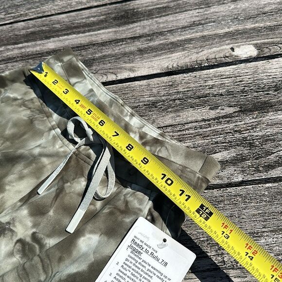 Lululemon Ready to Rulu High-Rise Jogger 7/8 Length Sage Olive size 2 NWT greeen - Picture 4 of 7